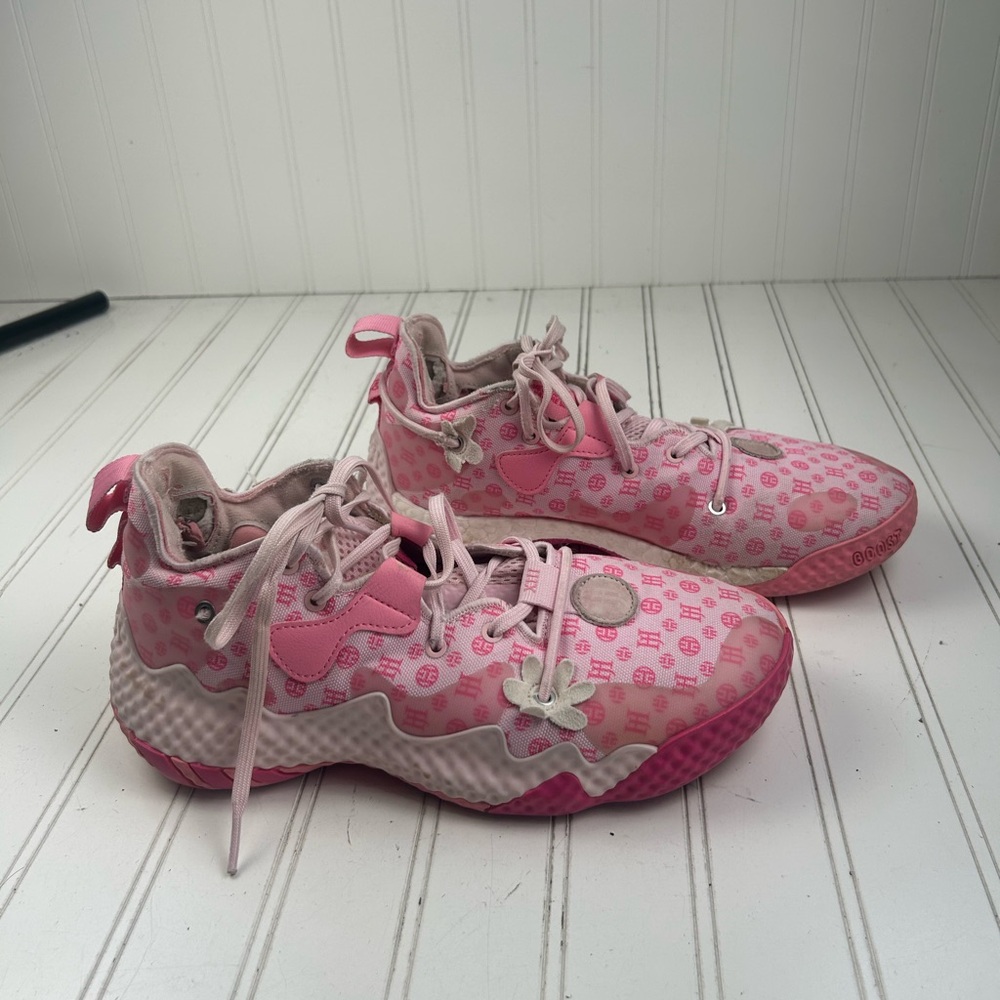 Adidas Harden Vol. 6 Pink Monogram Basketball Shoes Women’s Size 7 retail $200 - Picture 2 of 12